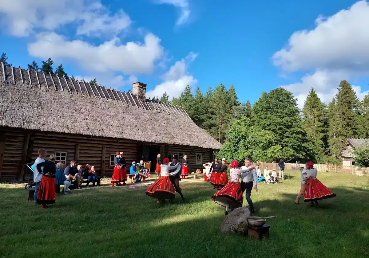 Mihkli talumuuseum kuh minna Hiiumaal