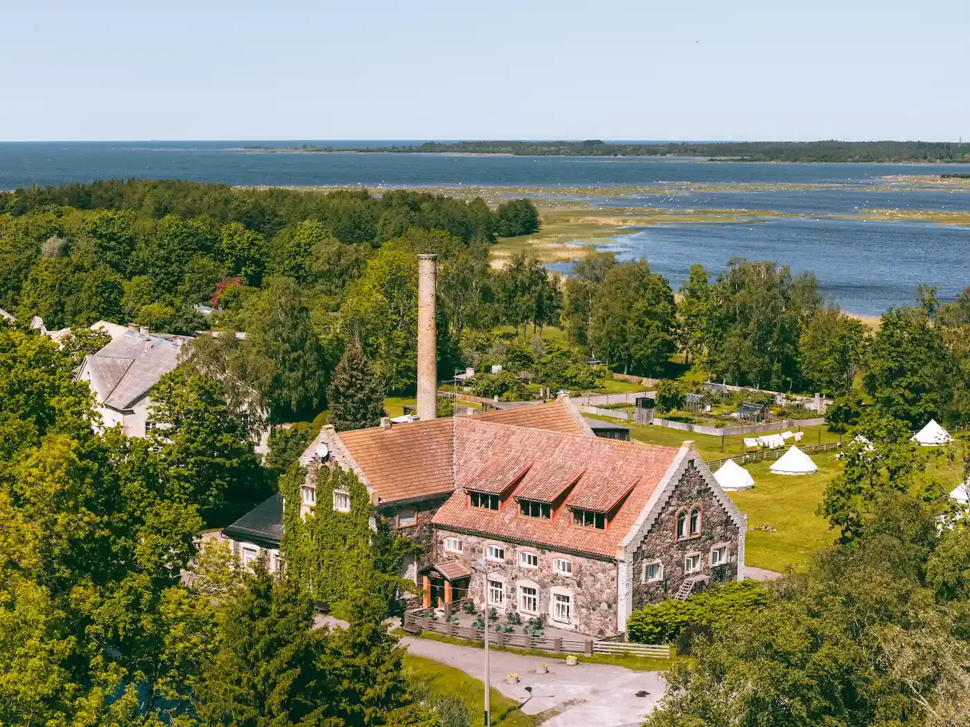 Viscosa Culture Factory accommodation in Hiiumaa Utoopia No 9 guest house and glamping.